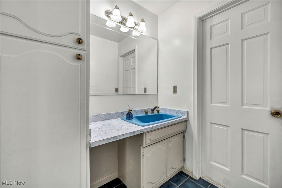 38814 Johnnycake Ridge Road, Willoughby, Ohio image 27