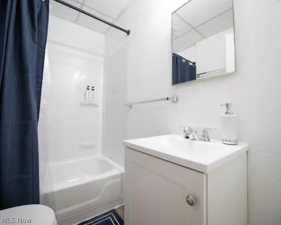 City/Akron 9 - Residential Income