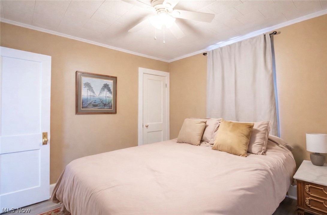 City/Akron 9 - Residential Income