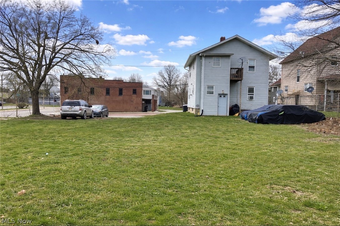 City/Akron 9 - Residential Income