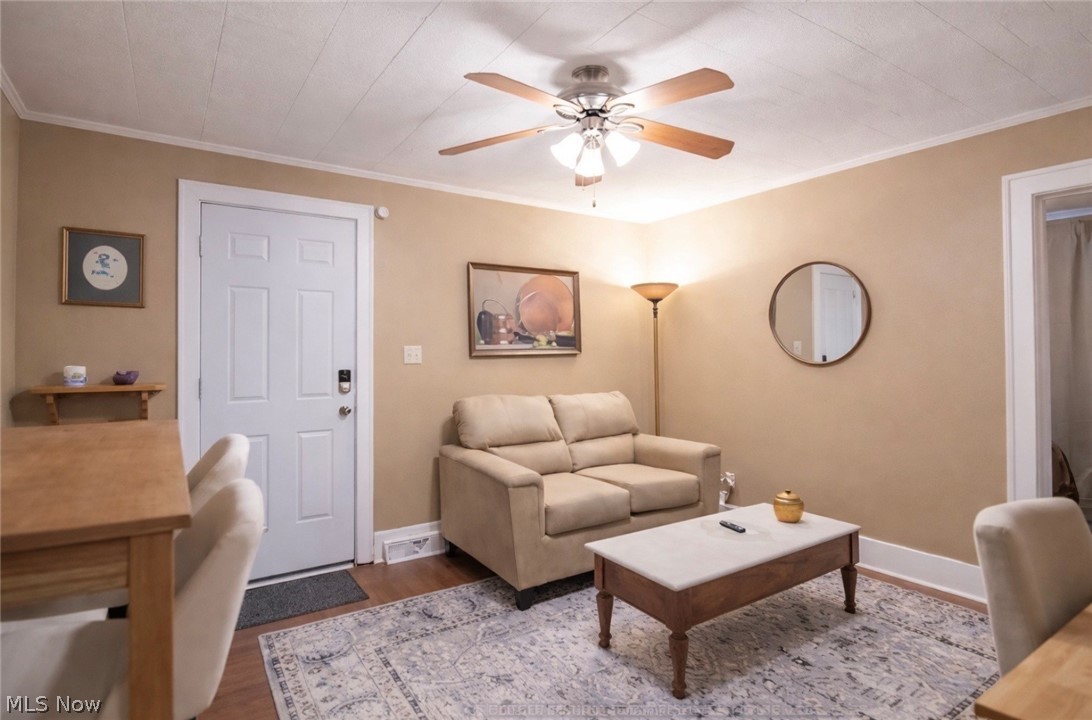 City/Akron 9 - Residential Income