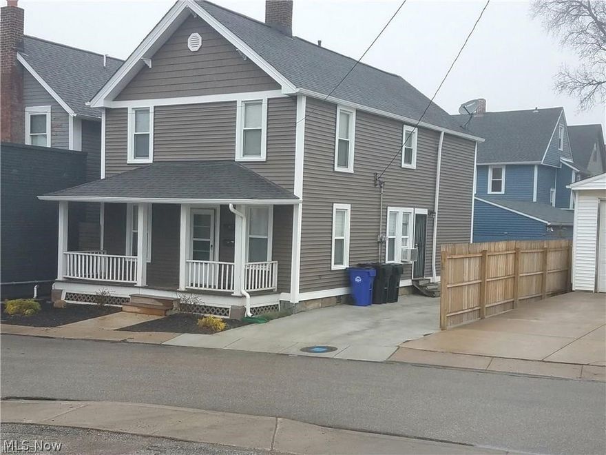 Welcome to Cleveland's hottest urban living area! Tremont is overlooking downtown Cleveland. It's near Ohio City, the West side Market and the Gordon Square art district. The famous Lincoln park and the Taphouse Tavern are close by! This is the upstairs unit of a 2 family home. It's been updated and has 2 bedroom with a laundry room off the kitchen.  Nice backyard w/privacy fence for your summer BBQ's, Appliances included, Basement for storage Complete interior & exterior renovation includes New windows, Furnace, Kitchen, Bathroom, New flooring throughout. 

SORRY NO CATS, NO SEC 8 OR VOUCHERS OF ANY KIND