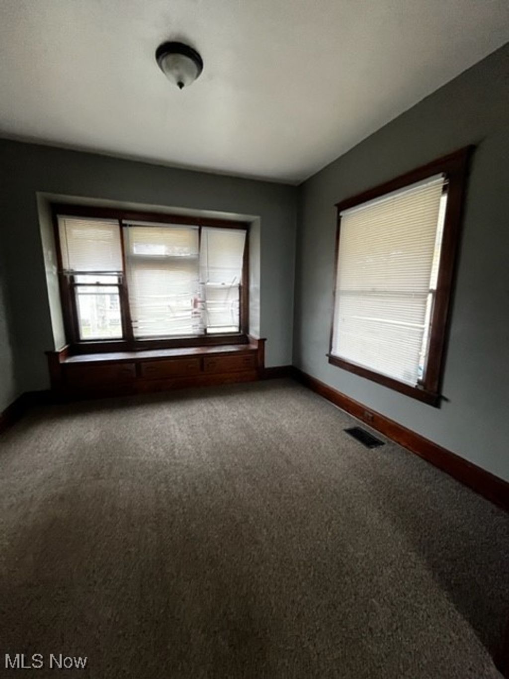 Photo of 69 S Dunlap Avenue, Youngstown, OH 44509 (MLS # 5180849)