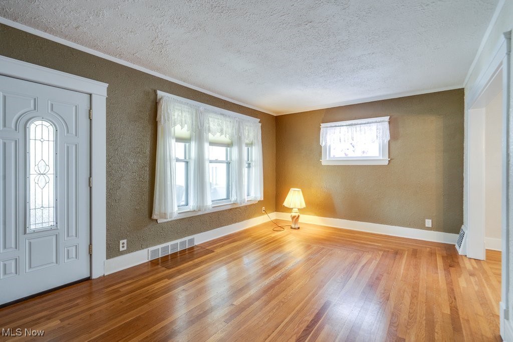 1010 W 12th Street, Lorain, Ohio image 3