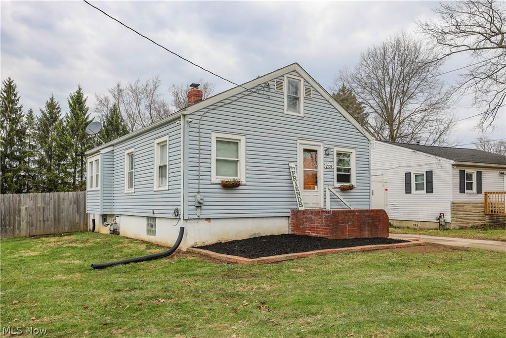 Photo of 2721 Meadow Drive, Akron, OH 44312 (MLS # 5195089)