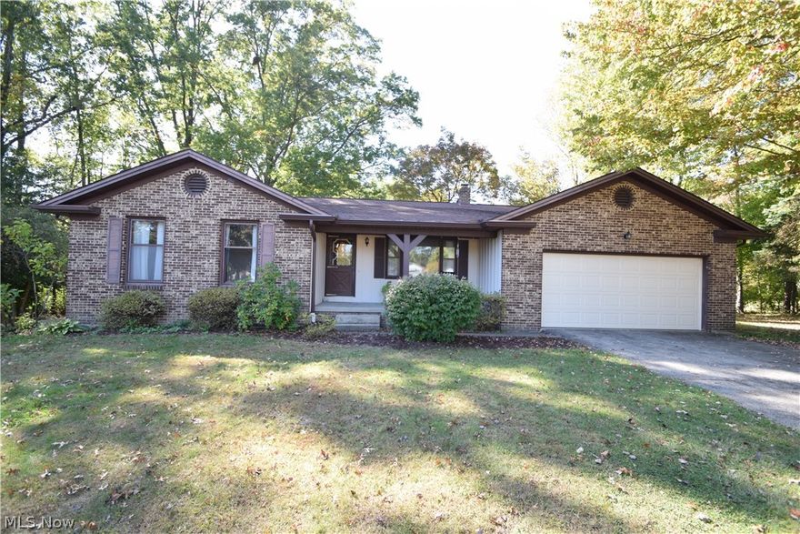 Terrific 3  BR ranch in fantastic Austintown location.  Quiet cul-de-sac, trees, privacy with acreage in  rear of property.  Great curb appeal.  Newer furnace, hot water heater, new stainless range plus newer refrigerator & dishwasher.  Remember... LOCATION,  LOCATION  ,LOCATION!!