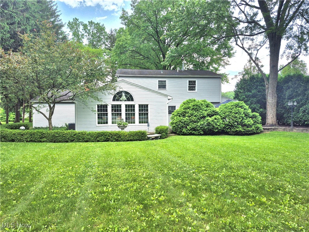 8967 Singing Hills Drive, Warren, Ohio image 5