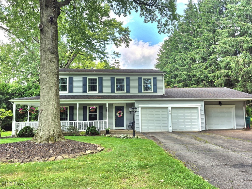 8967 Singing Hills Drive, Warren, Ohio image 1