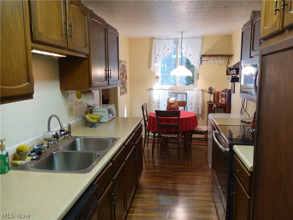 Silver Lake Towers Condo - Residential