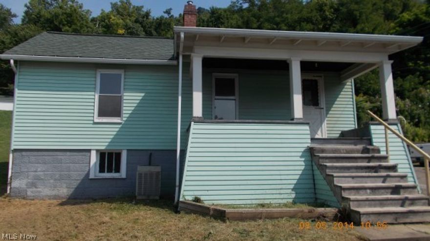 2 Bedroom, 1 Bath home with full basement. Perfect starter or downsizing home close to local area amenities. This is a Homesteps property is eligible under the Freddie Mac First Look Initiative through September 10th, 2014.