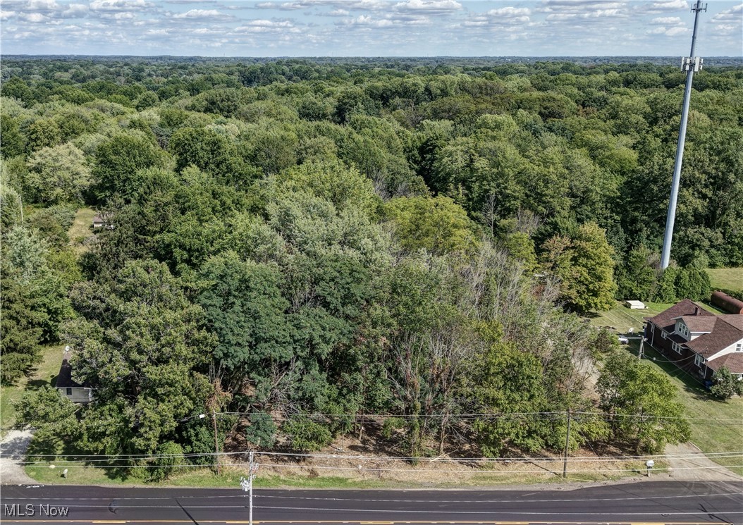 Online Auction 10/9/2025 6:00 PM - An incredible vacant land offering surrounded by commercial development with easy access to I-77. This land is level and ready for a multitude of uses. Zoned B1 & R1, and public utilities are available. Don’t miss this opportunity to invest in and development in a highly traveled area.