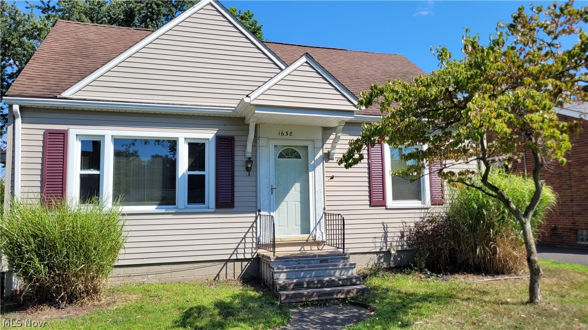 Photo 1 of 21 — 1638 Weston Avenue, Youngstown, OH 44514