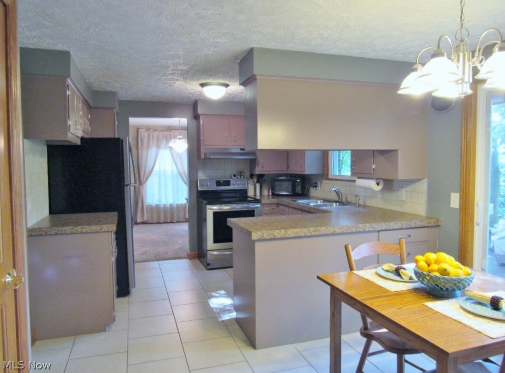 Colonial Hills - Residential