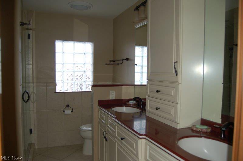 Village Blvd - Residential