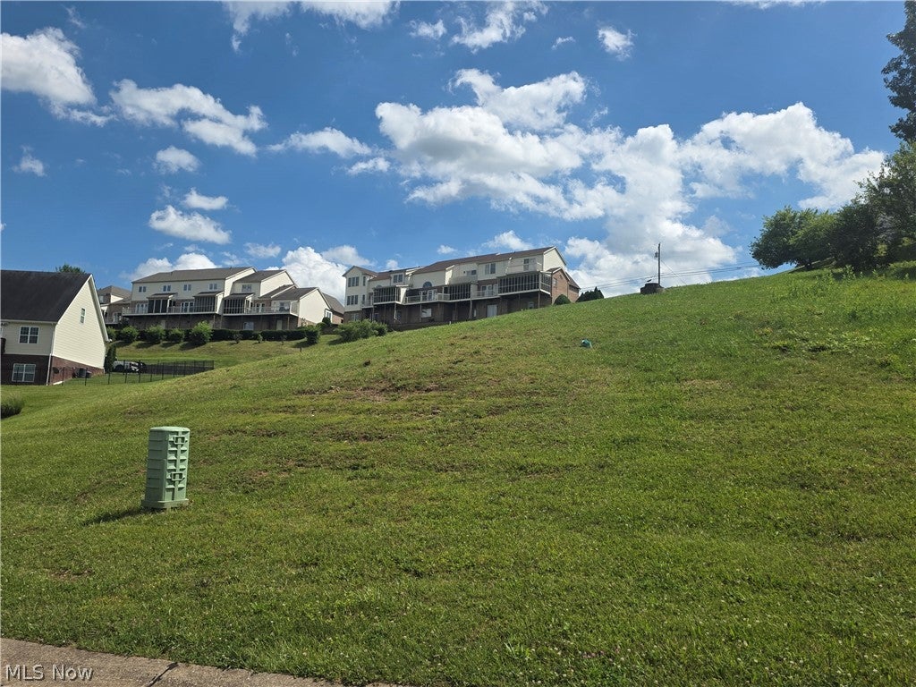 Pointe West Court