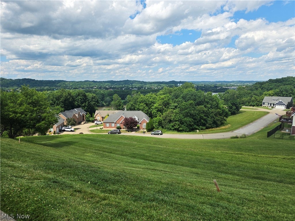 Pointe West Court