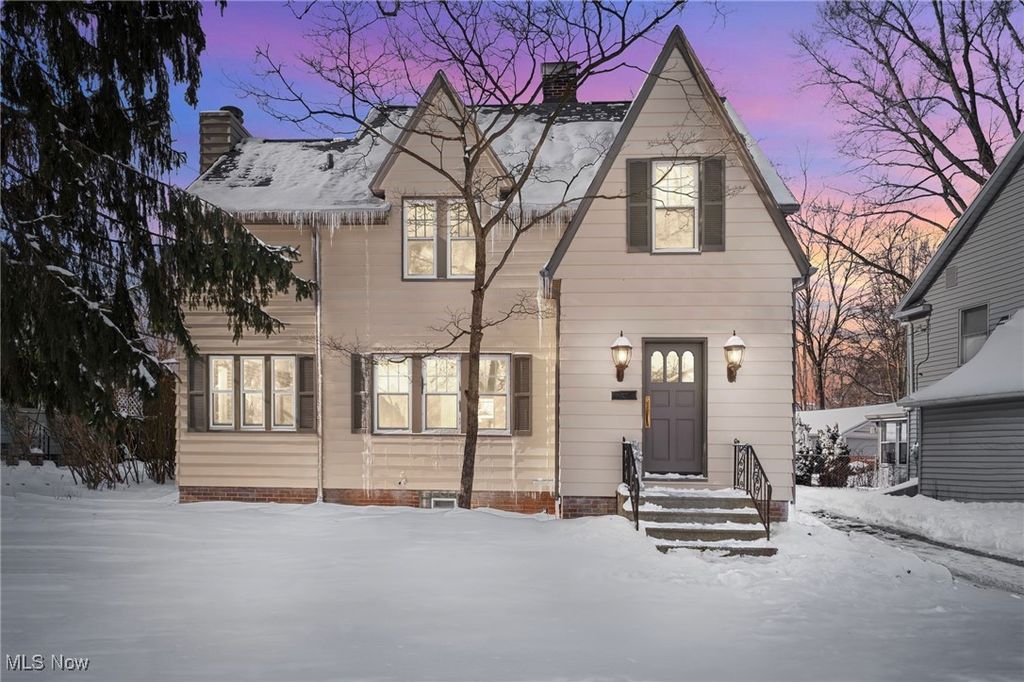 Photo of 1604 23rd Street, Cuyahoga Falls, OH 44223 (MLS # 5184465)