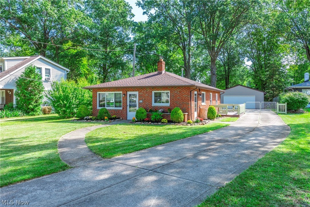 1565 Canterbury Road