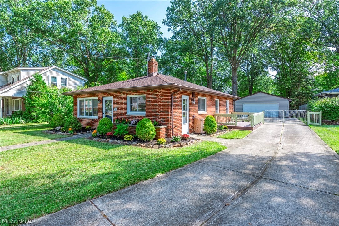 1565 Canterbury Road