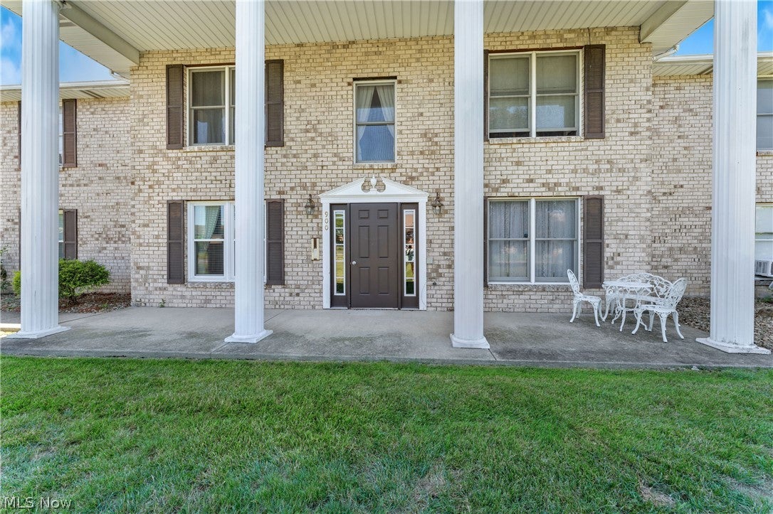 900 Pearson Circle 1