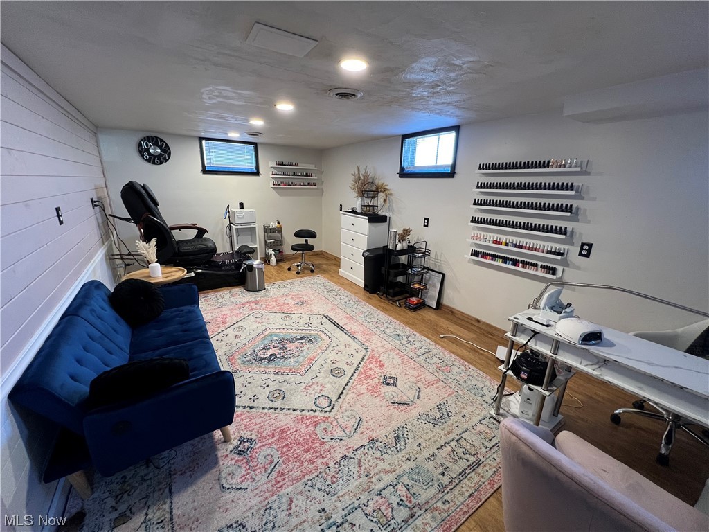 Midvue Anx - Commercial Lease