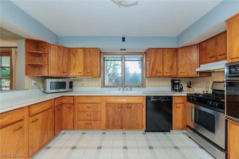 Tiny photo for 22015 Cottonwood Drive, Rocky River, OH 44116 (MLS # 5245352)