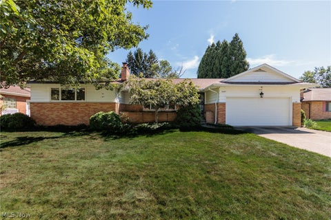 Photo of 22015 Cottonwood Drive, Rocky River, OH 44116 (MLS # 5245352)