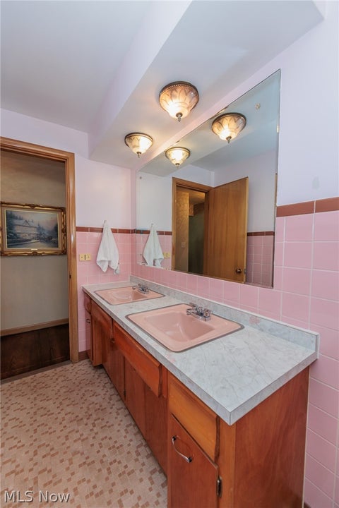 Tiny photo for 22015 Cottonwood Drive, Rocky River, OH 44116 (MLS # 5245352)