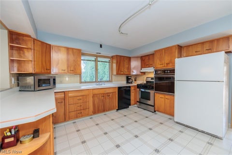 Tiny photo for 22015 Cottonwood Drive, Rocky River, OH 44116 (MLS # 5245352)
