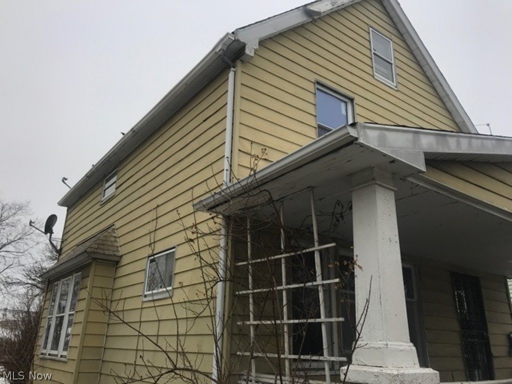 H Prochaska & F E Koncanas Un - Residential