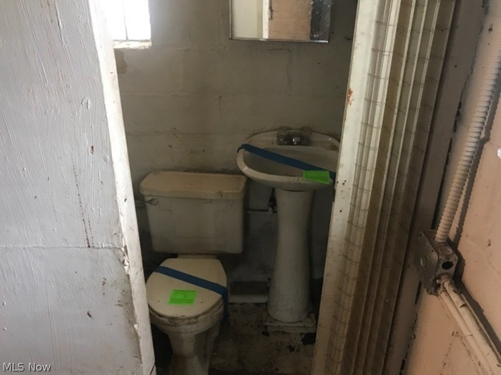 H Prochaska & F E Koncanas Un - Residential