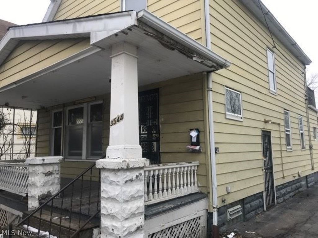 H Prochaska & F E Koncanas Un - Residential