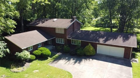 Homes For Sale - 7421 W Parkside Drive<br/> Youngstown, OH 44512