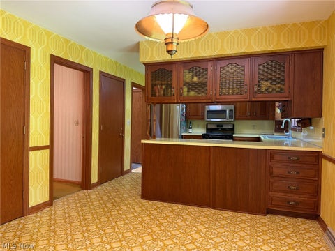 Tiny photo for 7421 W Parkside Drive, Youngstown, OH 44512 (MLS # 5221209)