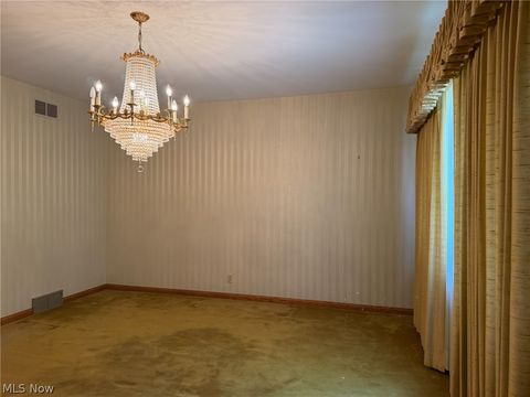 Tiny photo for 7421 W Parkside Drive, Youngstown, OH 44512 (MLS # 5221209)