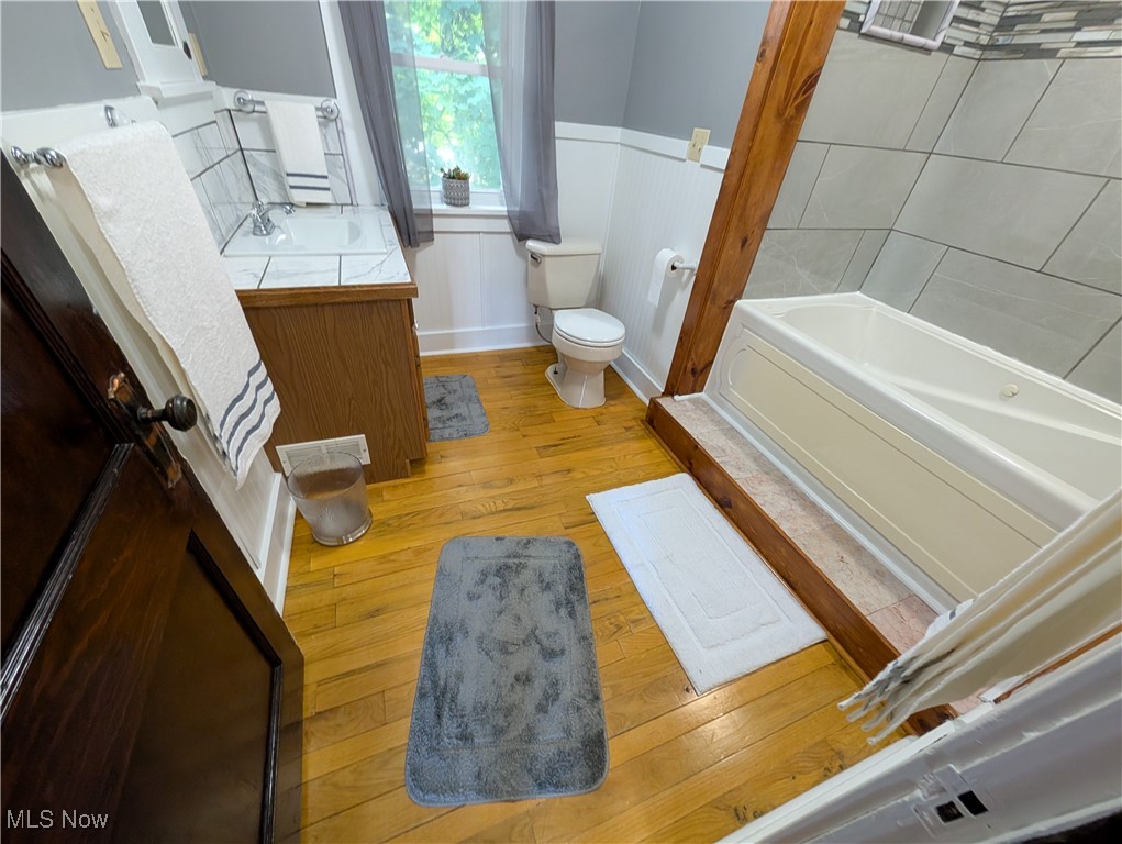 Mh Co - Residential Lease