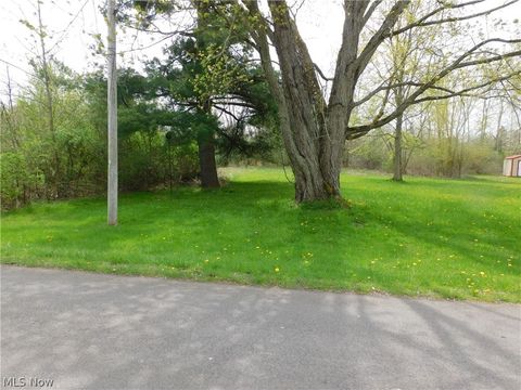 Photo of 2514 Hayford Road, Rock Creek, OH 44084 (MLS # 5190332)