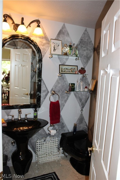 Warner Condo - Residential