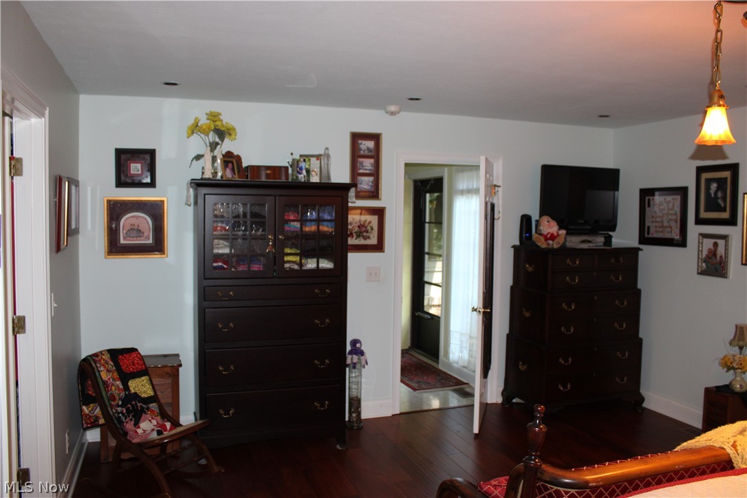 Warner Condo - Residential