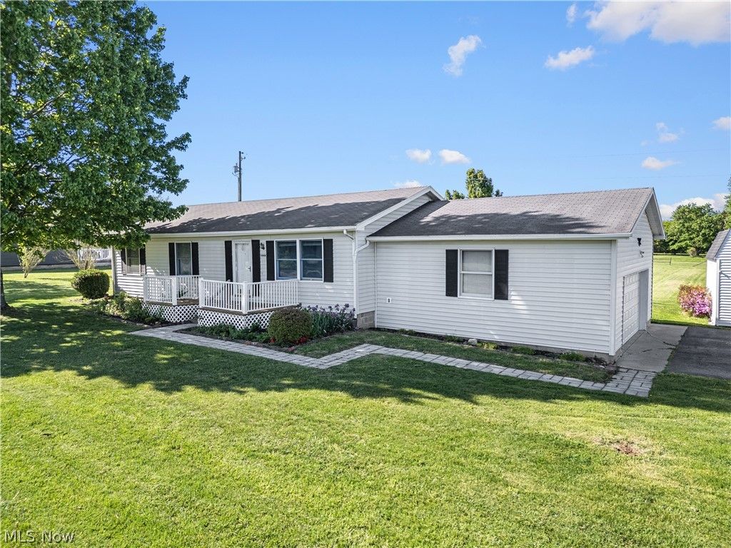 Photo of 5446 Shawnee Drive Dr, Albany, OH 45710 (MLS # 5205353)