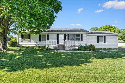 Homes For Sale - 5446 Shawnee Drive Dr<br/> Albany, OH 45710
