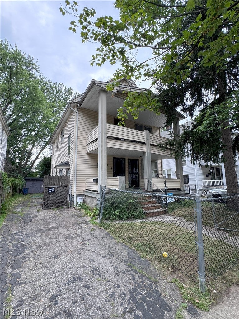 2786 E 119th Street