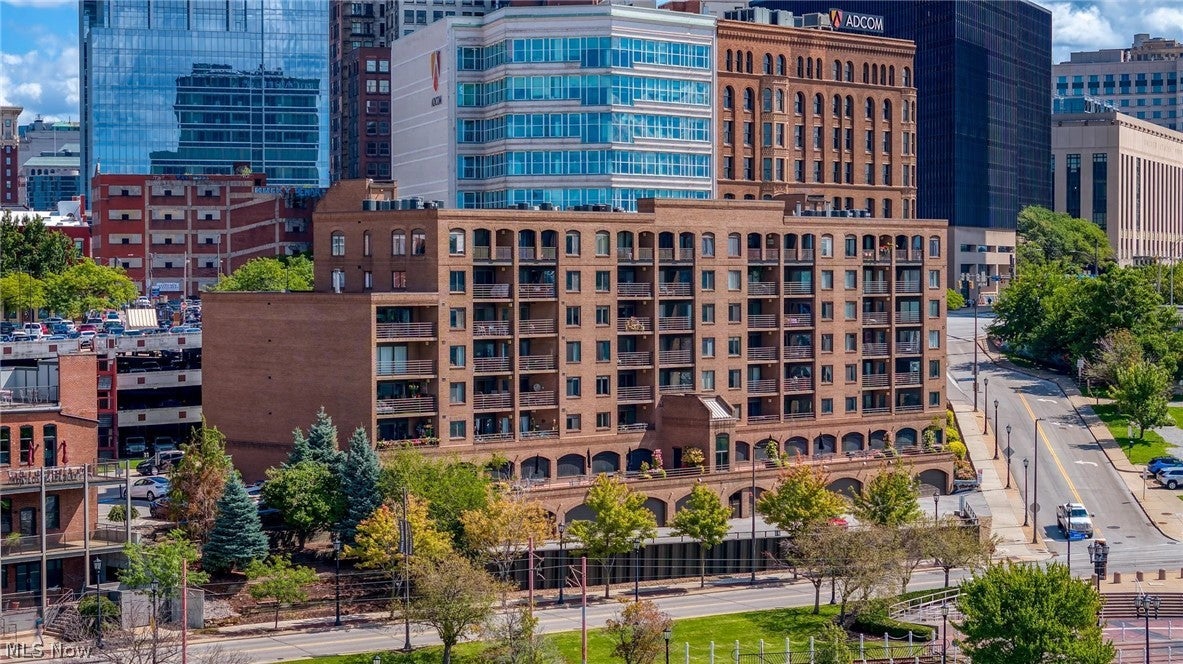 1444 W 10th Street 604