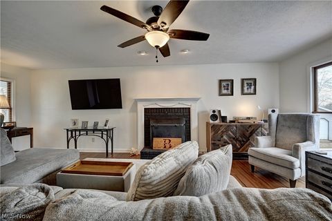 Tiny photo for 717 Pine Hills Drive SW, Massillon, OH 44646 (MLS # 5203062)