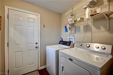 Tiny photo for 717 Pine Hills Drive SW, Massillon, OH 44646 (MLS # 5203062)