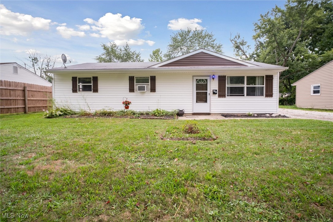 View Elyria, OH 44035 house