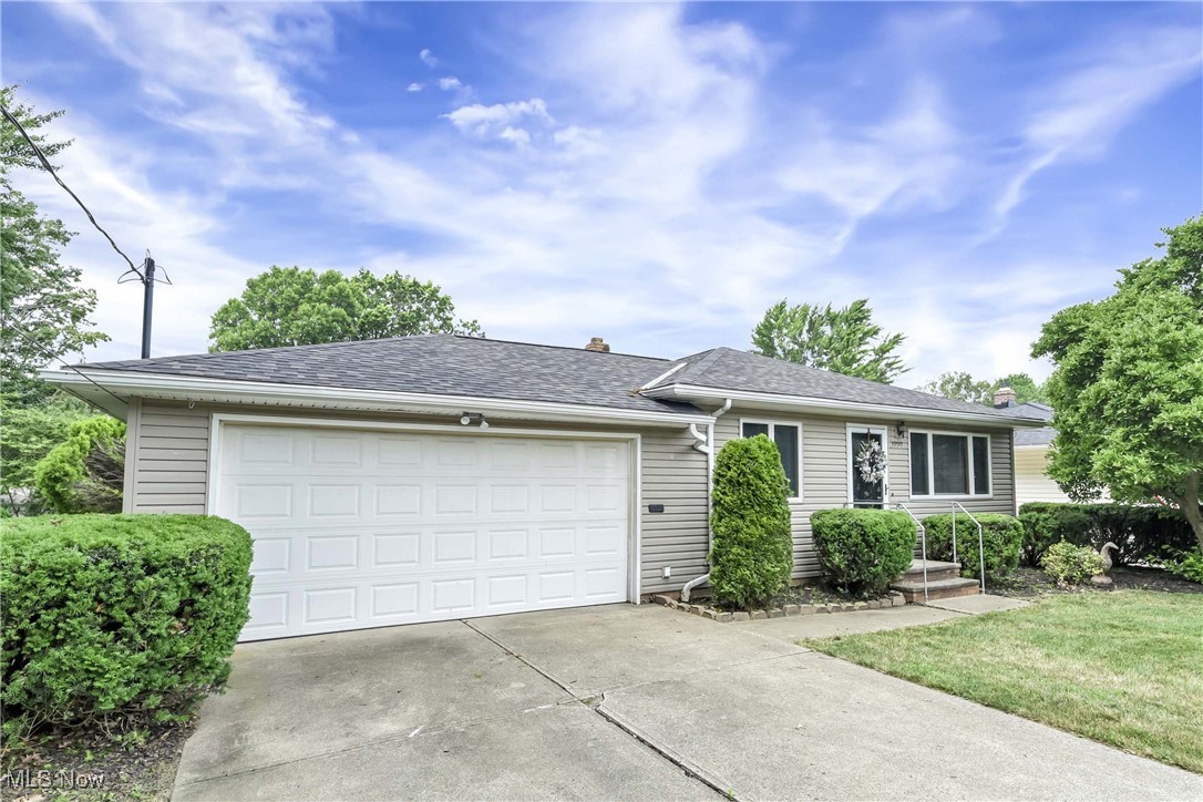 3990 River Lane