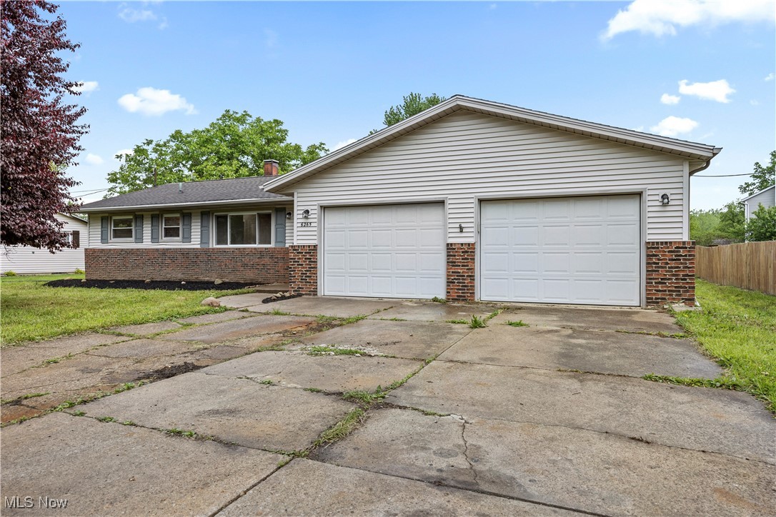 6265 Jaycox Road, North Ridgeville, Ohio image 2