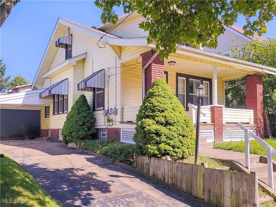 This vinyl-sided 2 story, 3 bedroom home is situated in Canton, having front porch, living room w/faux fireplace, formal dining room, kitchen w/stainless sink & vinyl flooring, first floor full bath w/tub/shower and two first floor bedrooms & 3rd large bedroom up. Vinyl replacement windows. Full basement with glass block windows, Heil F/A gas furnace, C/A, gas water heater & breaker electric. Private concrete drive with carport. Near Aultman Hospital & school. Lot size 40’ X 60’. Taxes $507.27 per half year. Parcel #205354. Home sells to the highest bidder at Absolute Auction! Look this one over and bid your judgment! Property open for inspection one hour prior to auction.