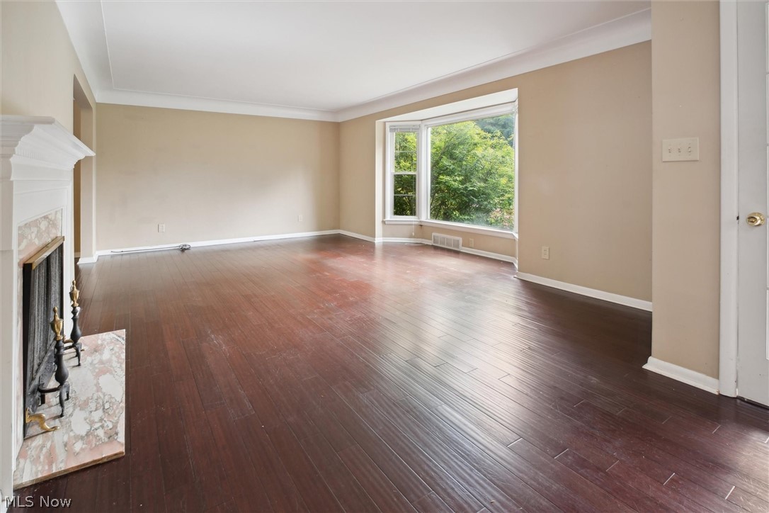 Fredwick W Blatzs Pkwy All - Residential Lease